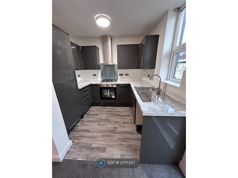 Property photo 1 of 16 Kitchen