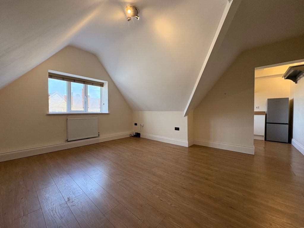 Property photo 3 of 7 Photo 7