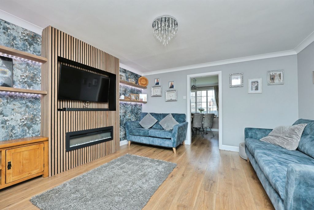 Property photo 2 of 20