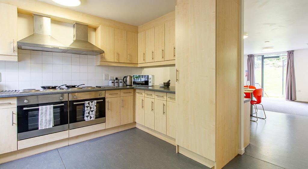 Property photo 3 of 30
