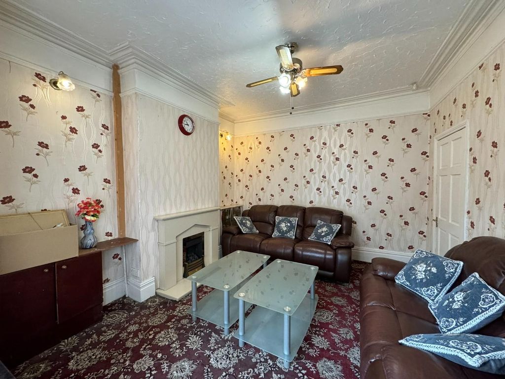 Property photo 3 of 25