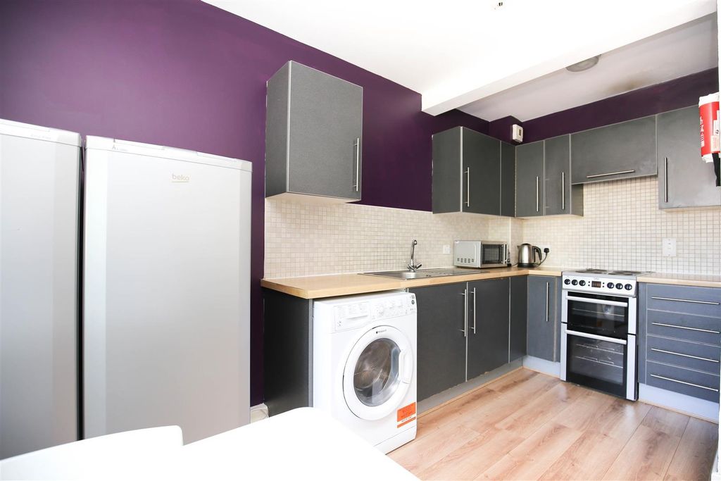 Property photo 2 of 12 Uboxka8Xfp8Gjqxlzqses7lG99c.Jpg