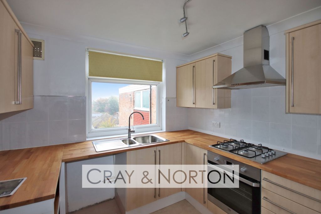 Property photo 2 of 7 Photo 5