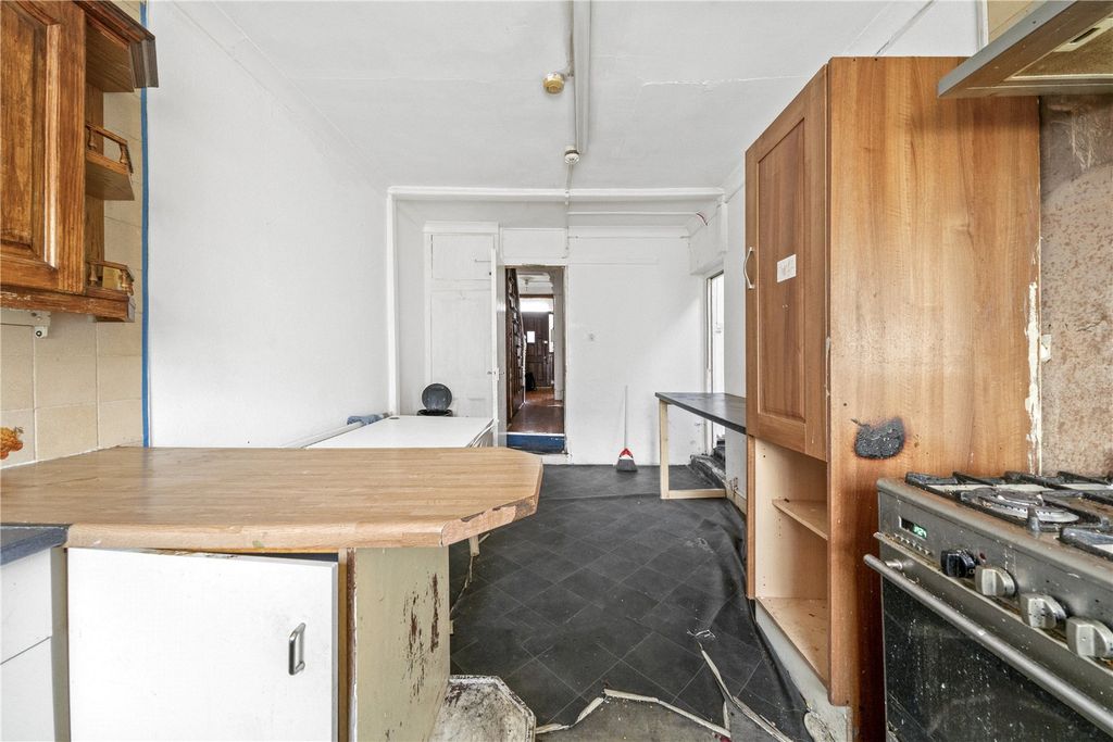 Property photo 3 of 19 Picture No. 06