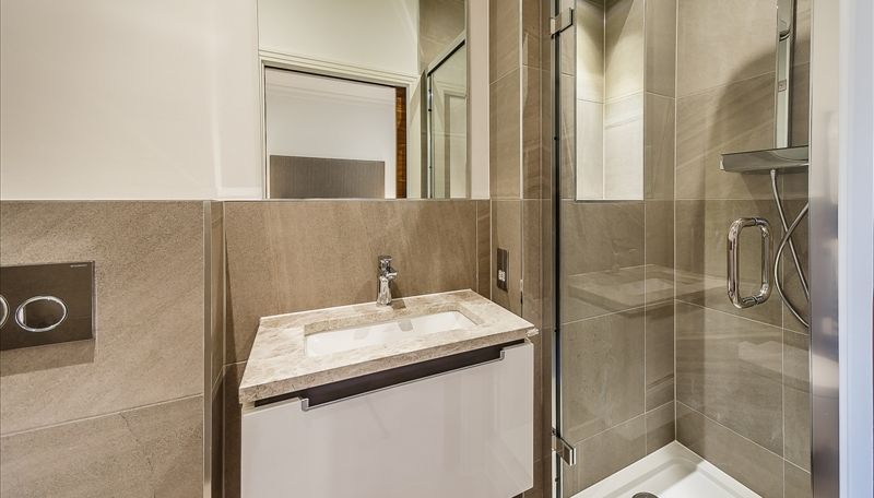 Property photo 2 of 7 lg_P5684_63675558...