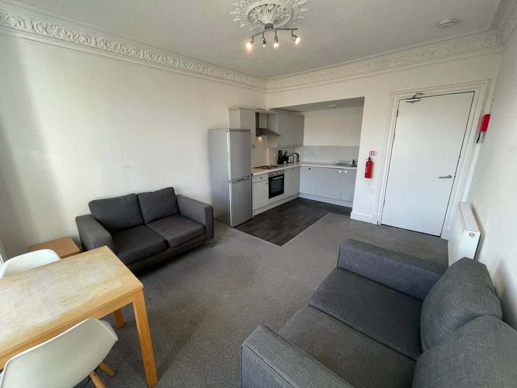 Property photo 3 of 10 Photo 3