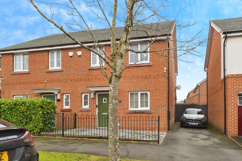 Property photo 1 of 17 Pbox-Img.Jpg