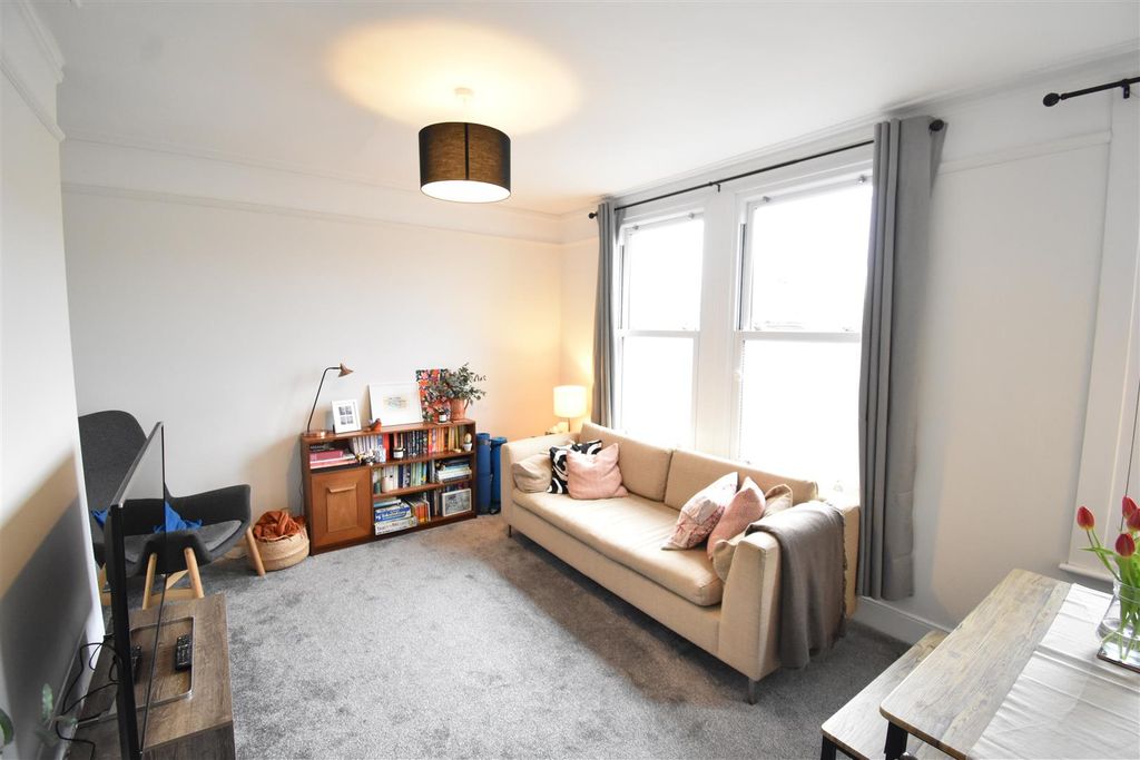 Property photo 2 of 7 Dsc_3180.Jpg