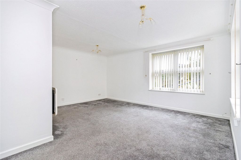 Additional image 13 of 2 bed flat for saleEast Cliff Road, Dawlish, Devon EX7