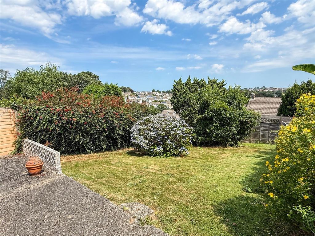 Property photo 2 of 15