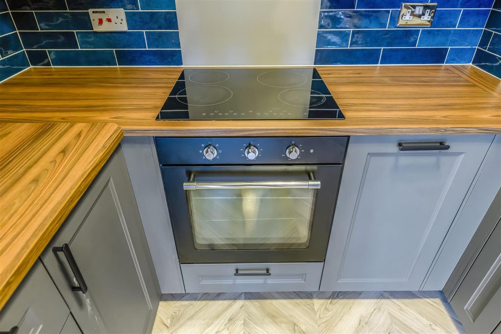 Property photo 3 of 18 38 Church Bank-15.Jpg