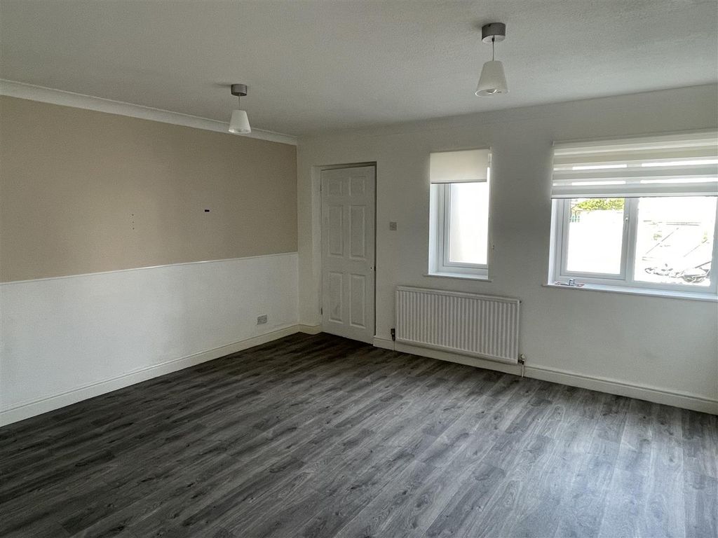 Property photo 2 of 12 Img_6103.Jpg