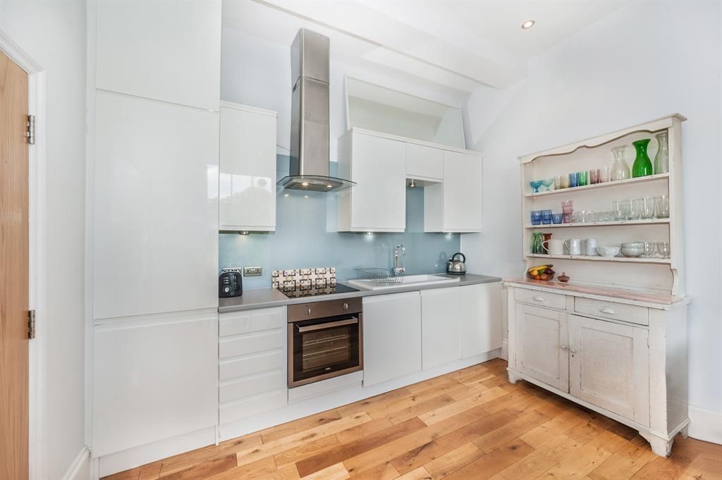 Property photo 3 of 23