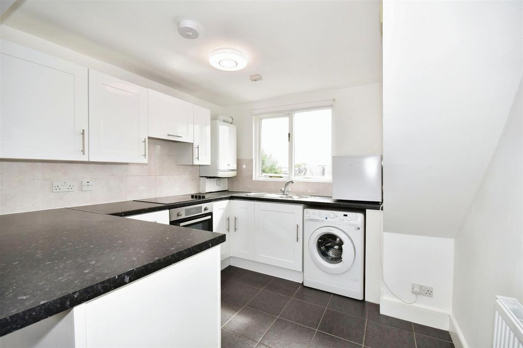 Property photo 1 of 6 442c6Be9-Kitchen.Jpg