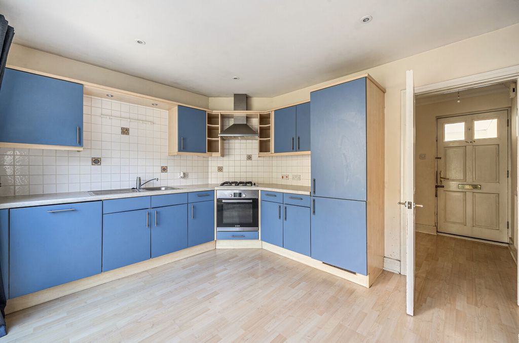 Property photo 2 of 16 1357241-2-68d2505...
