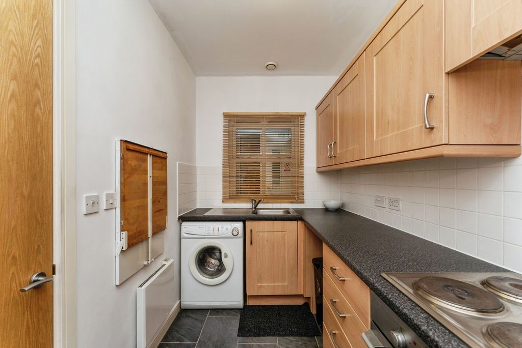 Property photo 3 of 17 Pbox-Img.Jpg