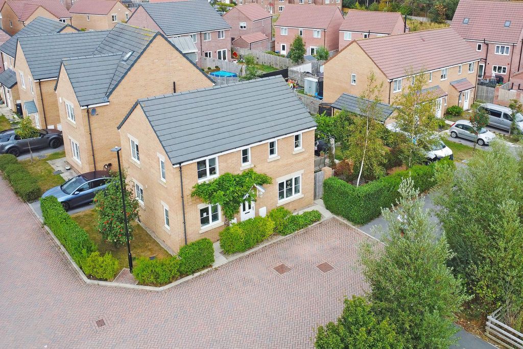 Property photo 1 of 23