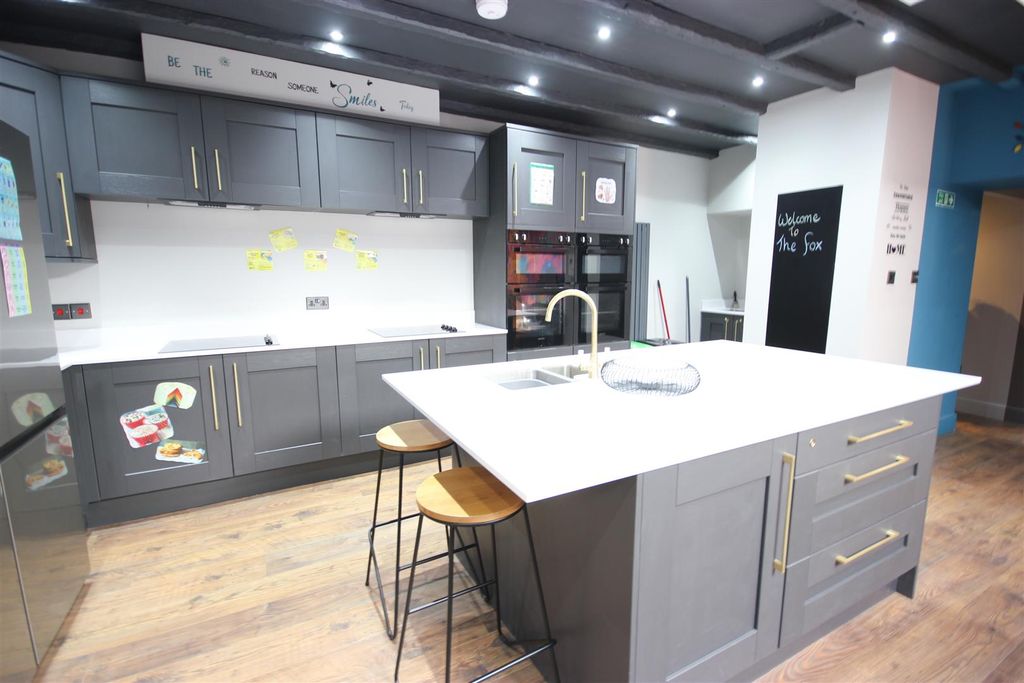 Property photo 3 of 27 Kitchen 1.Jpg