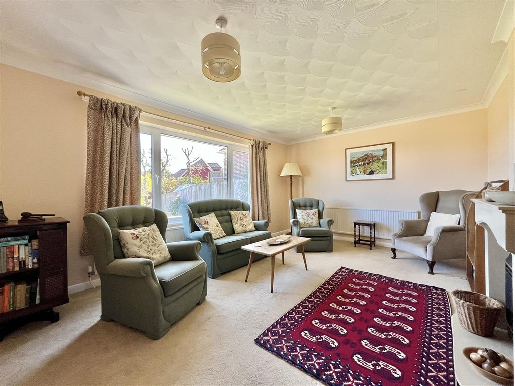 Property photo 3 of 19