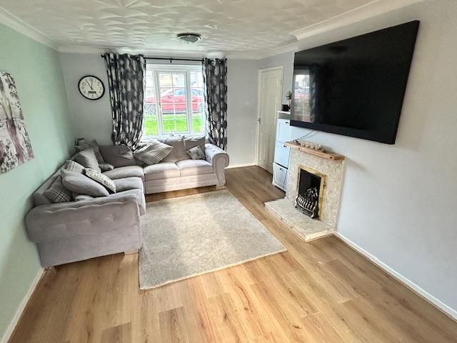 Property photo 2 of 10 Lounge