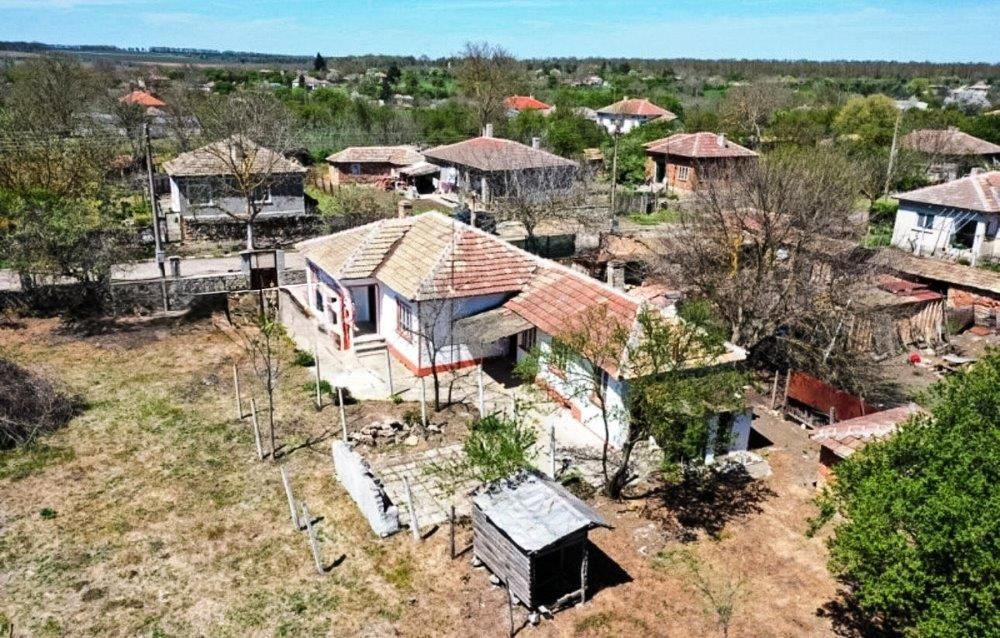 Property photo 3 of 5
