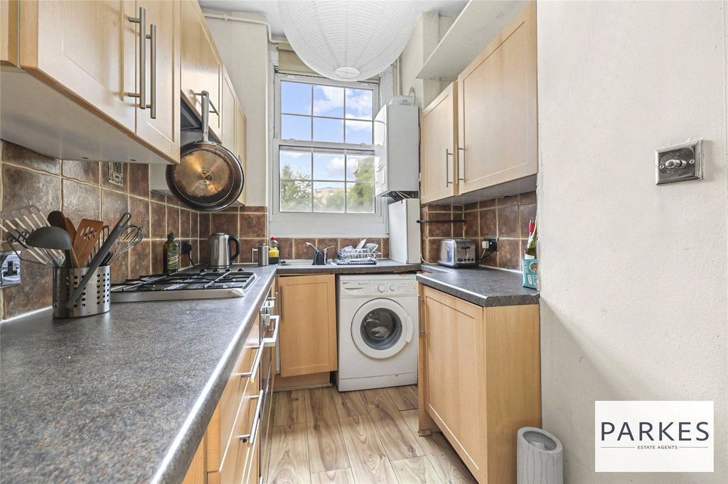 Property photo 3 of 16 Picture No. 43