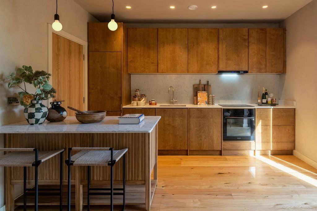 Property photo 1 of 25