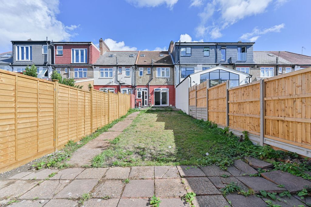 Property photo 3 of 15