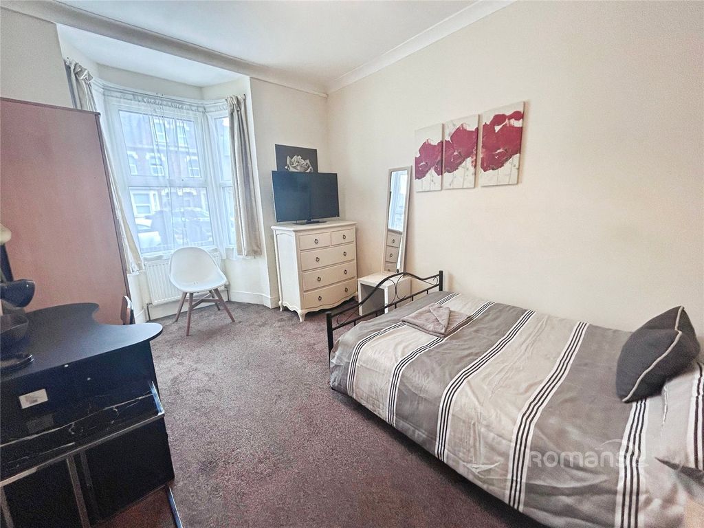 Property photo 2 of 8 Picture No. 05