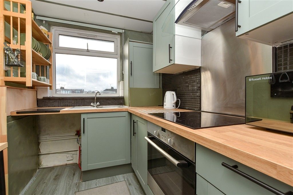 Property photo 3 of 5 Kitchen