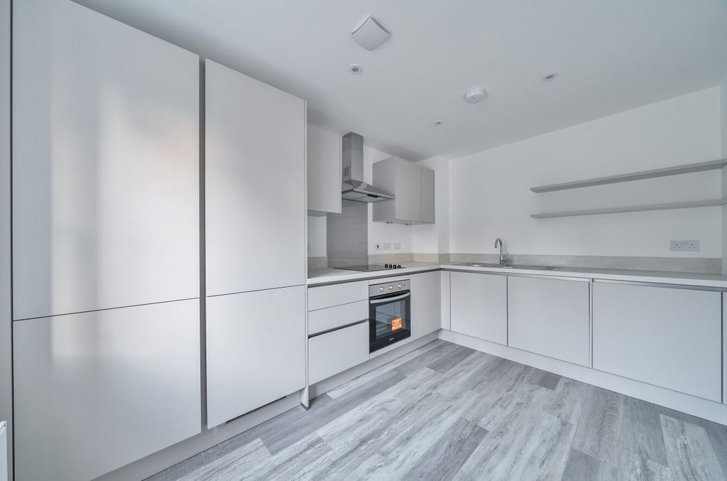 Property photo 2 of 10 1396774-25-695E3B...