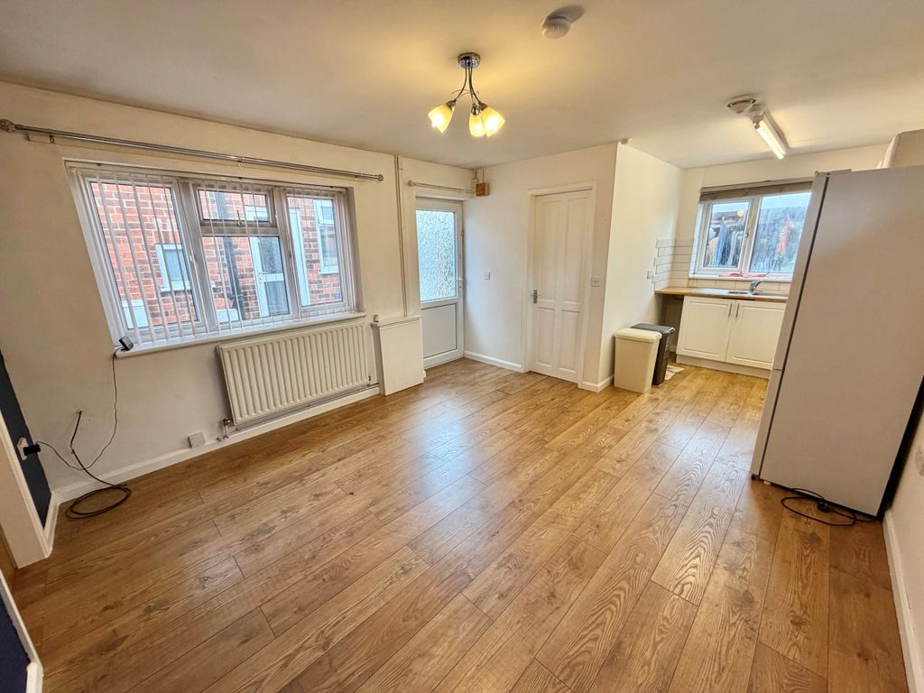 Property photo 2 of 11 Image
