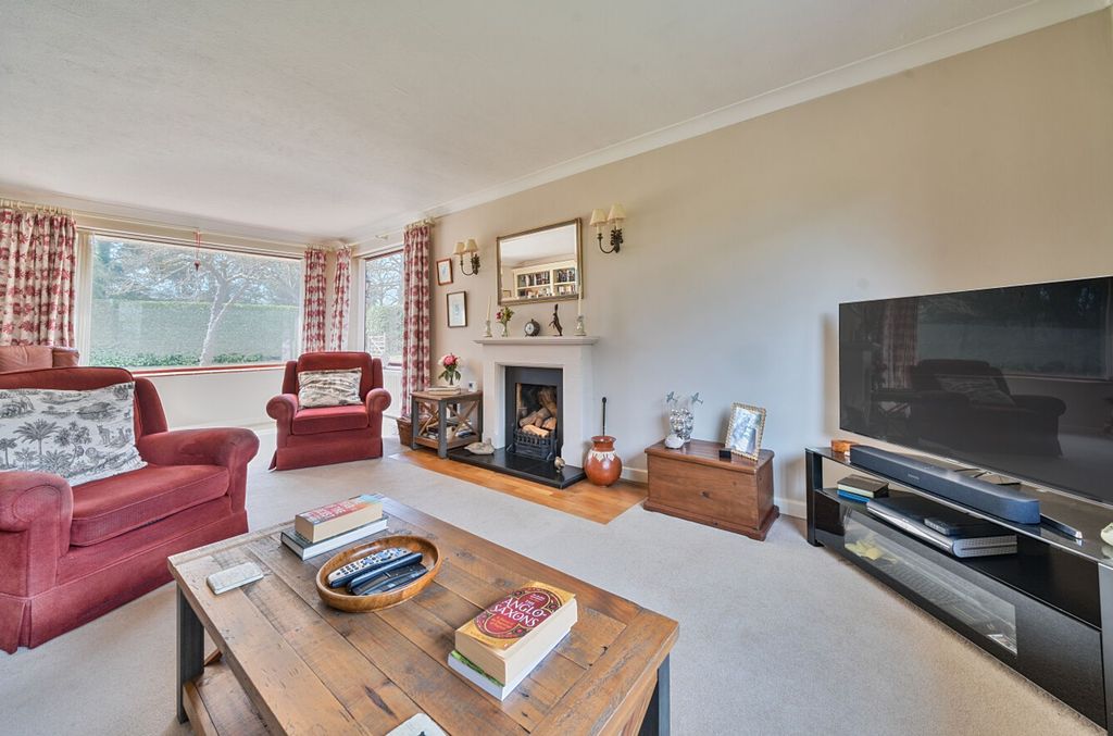 Property photo 3 of 17