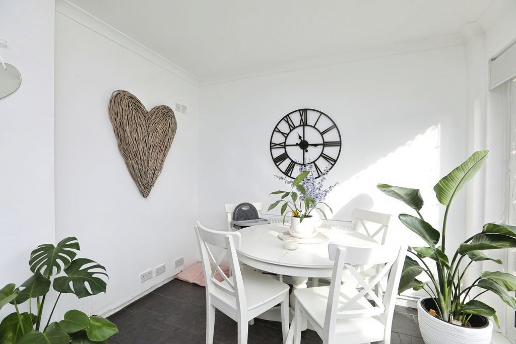 Property photo 3 of 20 Pbox-Img.Jpg