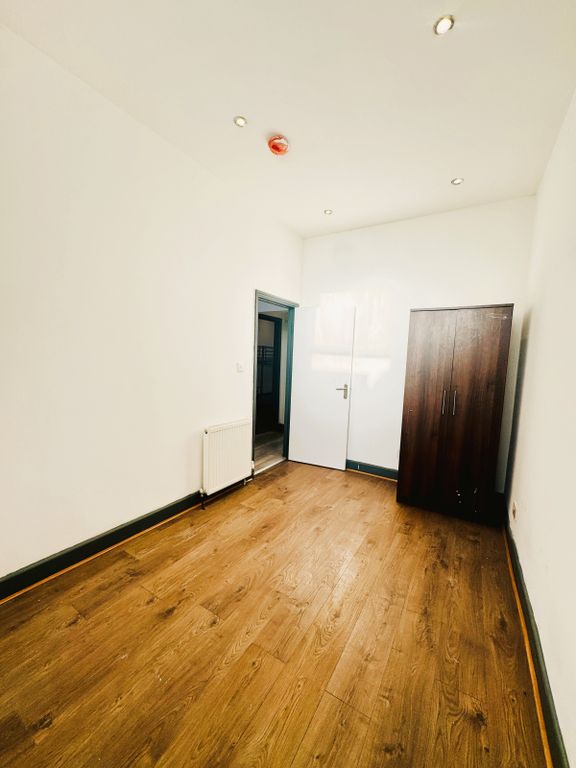 Property photo 3 of 5 Gallery