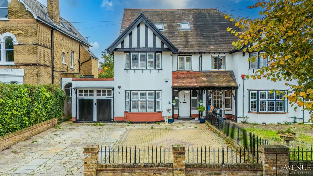 Property photo 2 of 33 3538135