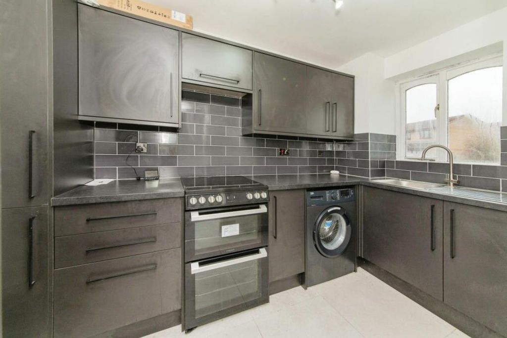 Property photo 2 of 9 Image