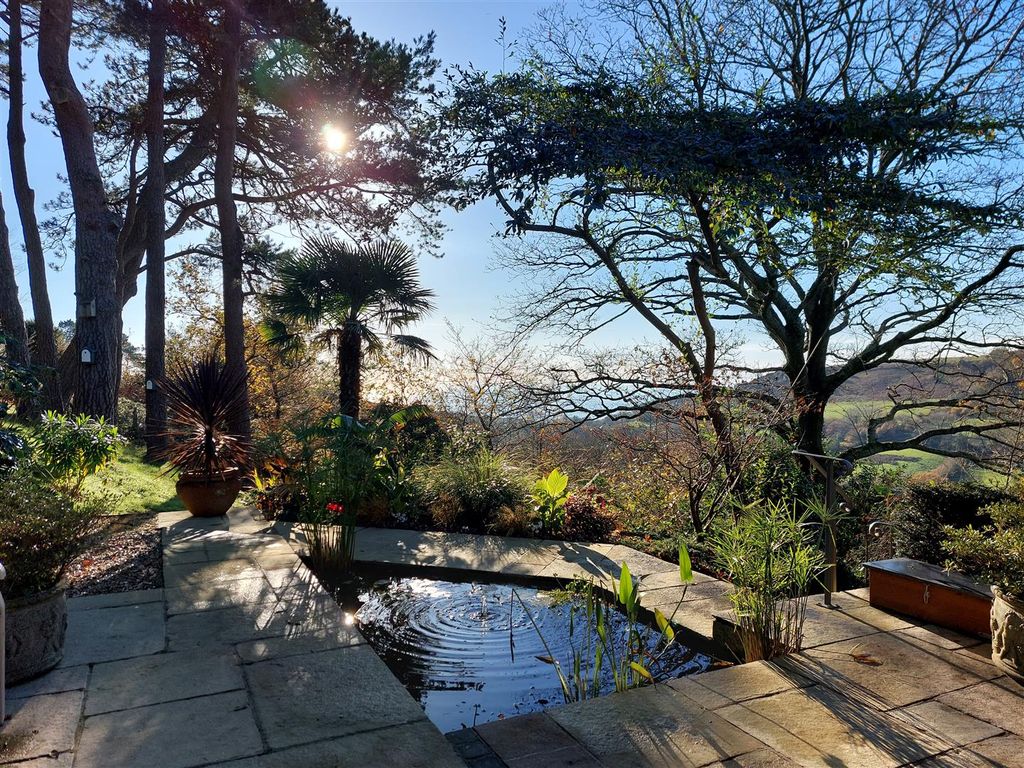 Property photo 2 of 33 Am Gardens Clouds Hill Pool Winter.Jpg