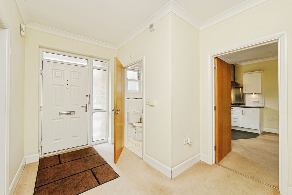 Property photo 2 of 19 Pbox-Img.Jpg