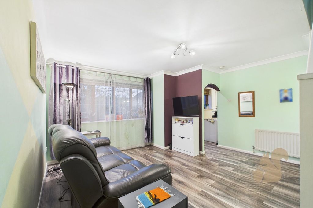 Property photo 2 of 13 Cam01659G0-Pr0663-Still006.Jpg