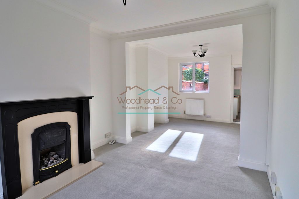 Property photo 2 of 12 Sandhill Lounge 1