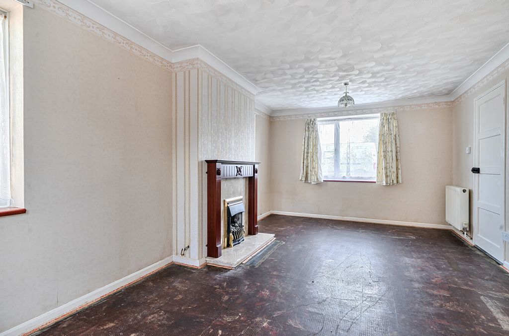 Property photo 3 of 17 3