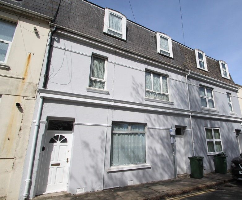 Property photo 1 of 11 Front