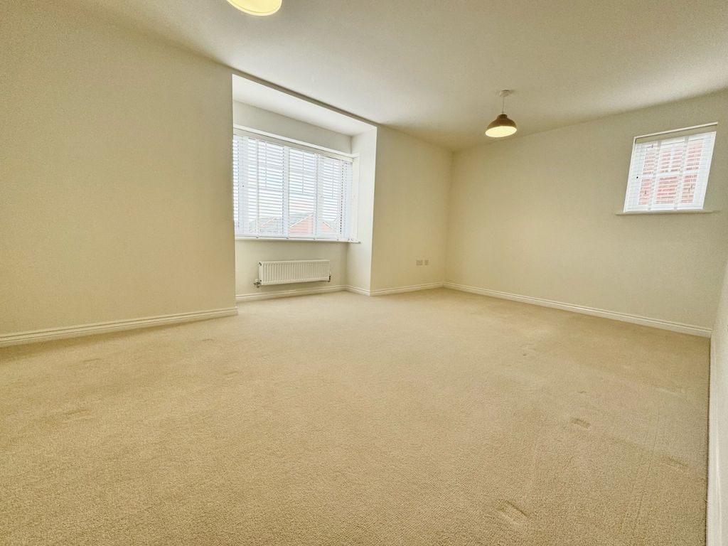 Property photo 2 of 11 Picture No. 18