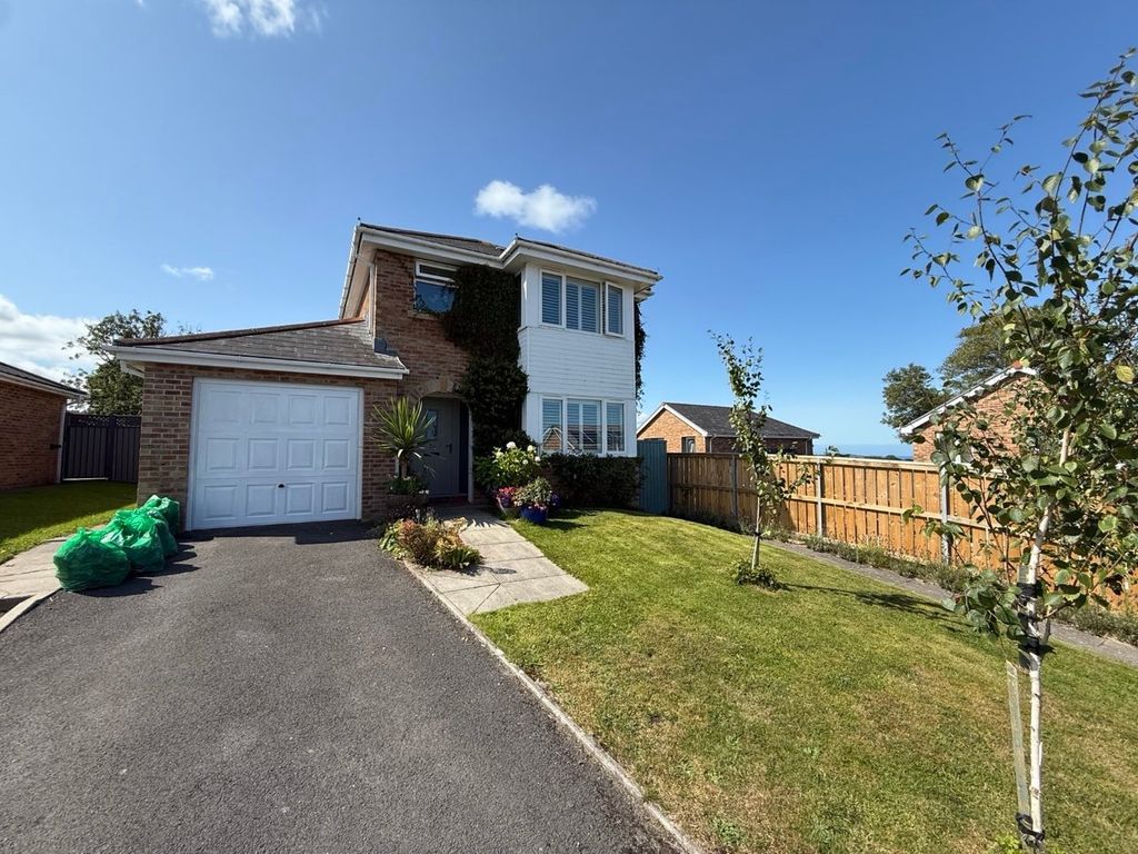 Property photo 2 of 31