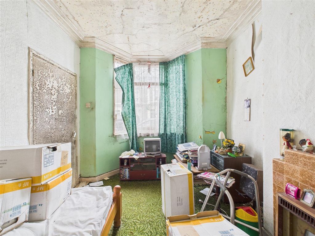 Property photo 3 of 10 3 - Victorian House For Auction, Staple Hill.Jpg