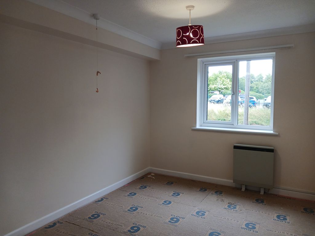 Property photo 3 of 6 Bedroom