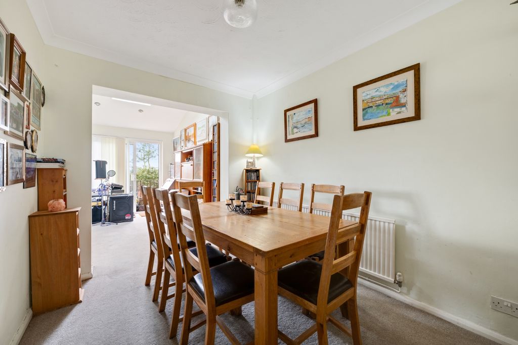 Property photo 3 of 19 4877364