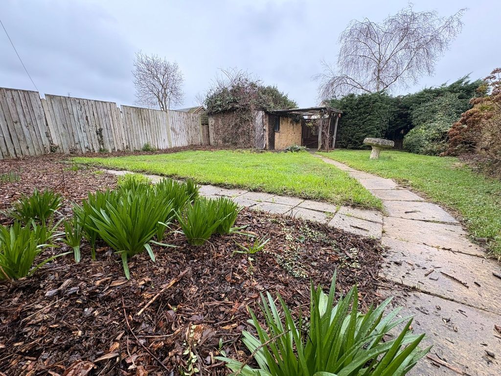 Property photo 2 of 20 4474693