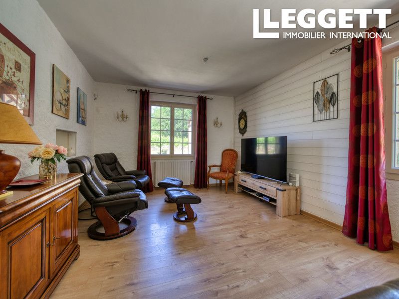 Property photo 3 of 10